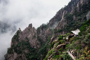 探秘黄山之巅天都绝顶，云海仙境——一次灵魂洗涤的旅行记